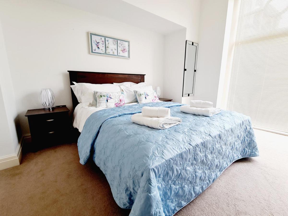 Seas The Day - Beachfront Apartment - Sleeps 4 Ramsgate Exterior photo