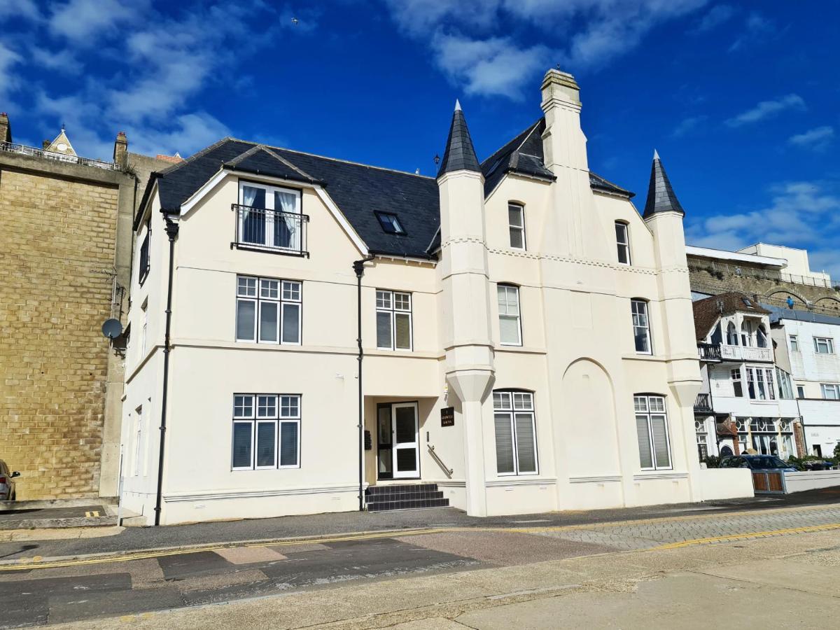 Seas The Day - Beachfront Apartment - Sleeps 4 Ramsgate Exterior photo